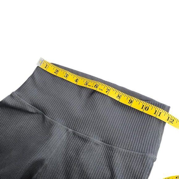 Good American The Seamless Ribbed Leggings, High Rise, Crop, Grey, 1/2, S/M - Picture 5 of 9